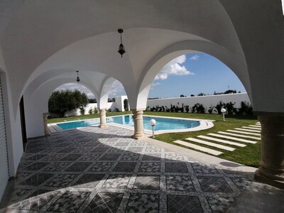 Av une belle villa avec piscine à Hamammet sud mm