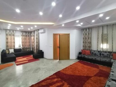 AVV une belle villa zone Ribat m