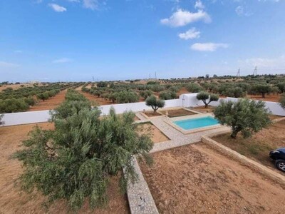 Villa LAURIER Réfere villa avec piscine