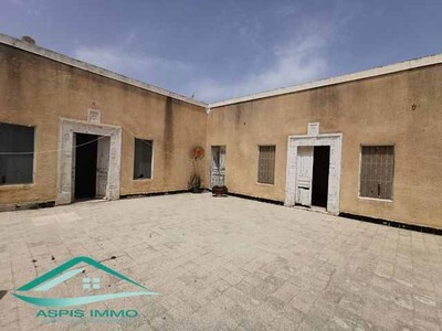Maison arabe 490 au centre ville Kelibia