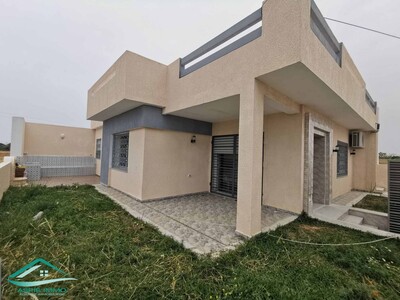 Maison 210 m² à 500 mètres de plage kerkouan kelibia