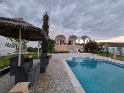 Villa MERVEILLEUSE Réf:  vente villa avec vue mer