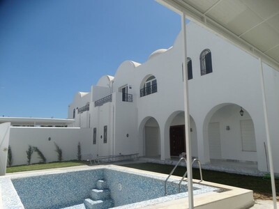 Villa JONYRéf:  location annuelle