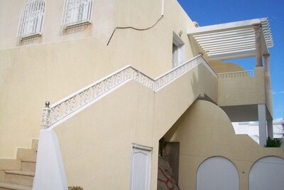 Floor villa with private beach in the area of the Sultan