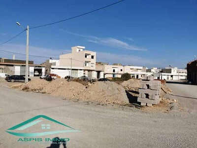 Terrain d’habitation 366 m² à cité Tahert Kelibia