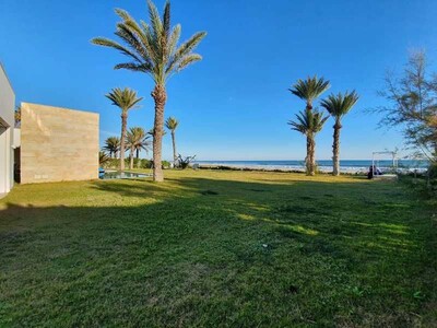 Villa SANTORIN location annuelle pieds dans l'eau