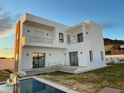 superbe villa haut standing à HammametSud ‘’MENCHAR’’