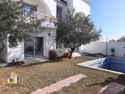 une belle villa à kharouba Hammamet Nord