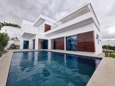 Villa LE PHLOX Réf:  villa avec piscine