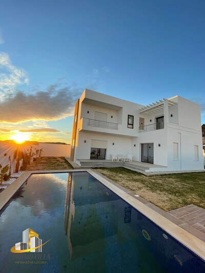 superbe villa à vendre à HammametSud ‘’MENCHAR’