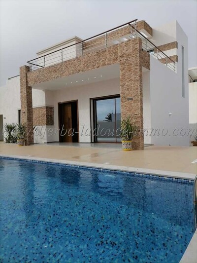 Superbe villa Lumineuse à Vendre à Djerba Houmt souk