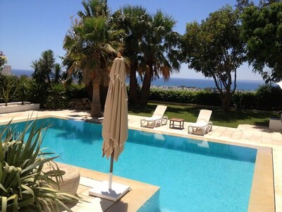 Villa MAJESTUEUSE Réf: à Hammamet