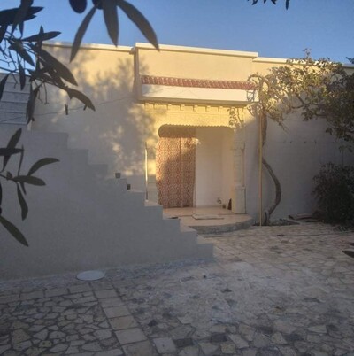 Une maison spacieuse sur 300m² de terrain et pas loin de Jinan Ha