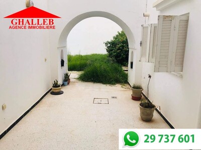 AV une belle villa au centre ville Hammamet mm