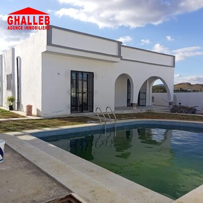 AV une belle villa à Hammmamett suud mm