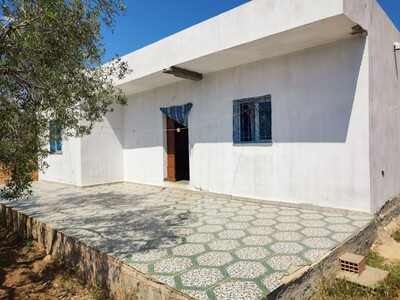 à vendre maison à Hammamet  el besbassia