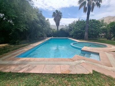 Villa de maître S+6 à zone touristique