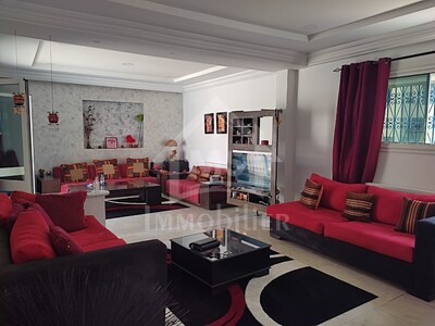 Maison vue mer avec 2 appartements à vendre à Hammamet