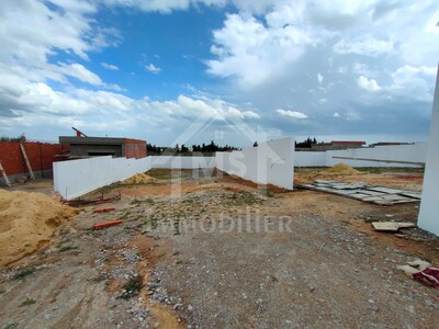 Superbe terrain à vendre à 75 MD à Hammamet Sud