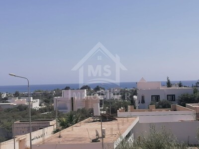 Belle et luxueuse villa à vendre à 1100 MD à Mrezga