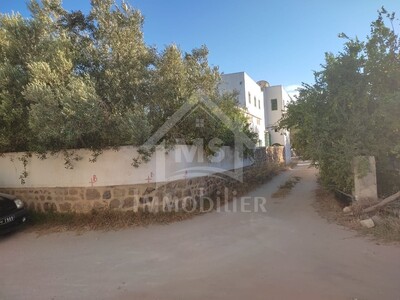 Terrain à la zone théâtre à vendre à 280 MD