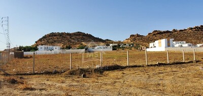 A vende à Hammamet Sud un terrain de 1000 m² à 185 dtm²
