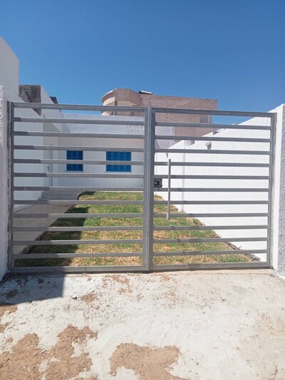 À vendre une maison s+2 a plage El Haouaria