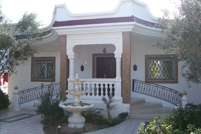 AV une superbe villa avec emplacement stratégique