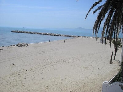 studio meublé  au kram  à 50 métre de la plage