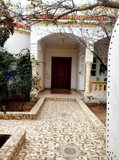 av villa plein pied 220md situé a sidi jdidi hammamet