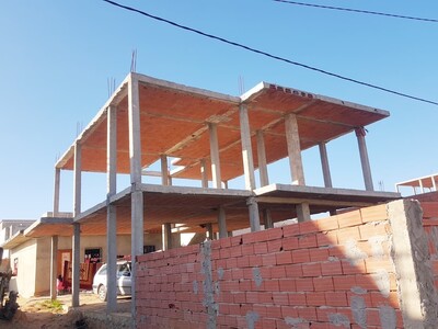 av villa inachevée sur 2 niveaumd a hammamet sud