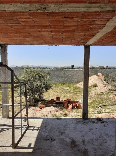 av maison inachevé cloturé de 150md a hammamet sud