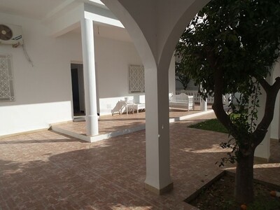 Villa NADINERéf:  PROCHE DE LA MER