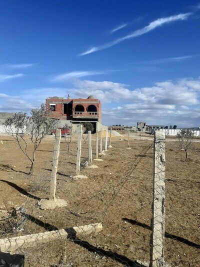 av terrain de 200m à hammamet sud