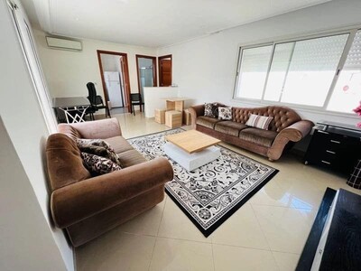 A vendre un appartement étage aux jardins de carthage