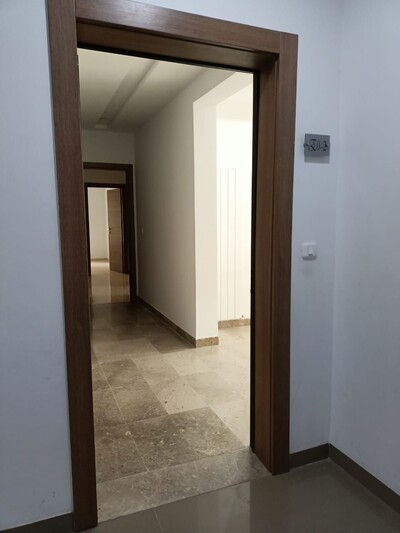 Appartement lumineux et grand a Borj Louzir