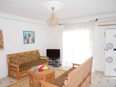 Spacious first floor apartment near the sea