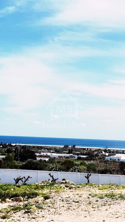 Terrain de 2000 m² à vendre à Maamoura à 105 MD