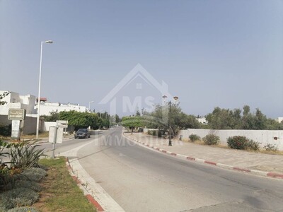 Lot de terrain de 400 m² à vendre à la zone touristique Mrezga