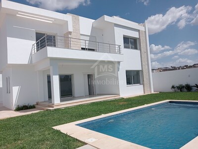 Villa toute neuve avec jardin et piscine à vendre à Hammamet Sud
