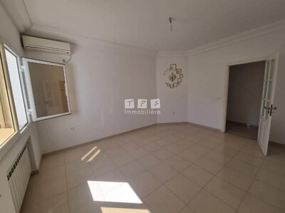 Appartement TABOURéf:  HAMMAMET CENTRE NON MEUBLE