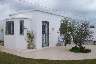 AV une magnifique villa à beni khiar