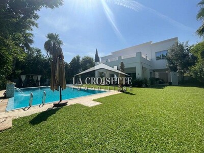 Villa de maitre s+5 aux berges du lac 1 MV