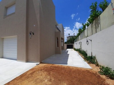 Villa s+4 aux berges du la ZV