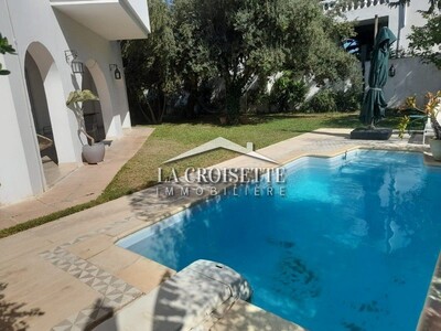 Villa s+3 avec piscine à la marsa MV