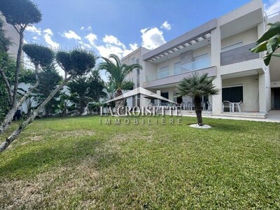 Villa s+5 meublé à Gammarth ZV