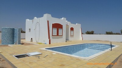 A vendre à Djerba belle maison neuve avec piscine