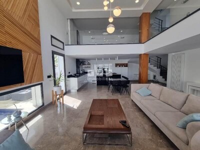 VILLA ALOUER DE STYLE CONTEMPORAIN