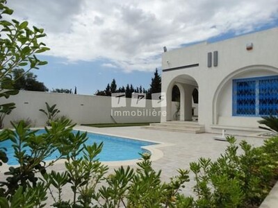BELLE DEMEURE DE PLAIN PIED A VENDRE