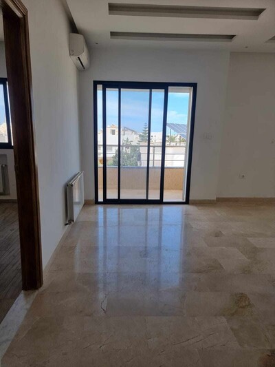 Un appartement s+2 à vendre à Khzema EST